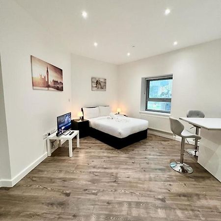 Alarabi Apartments-Studio Flat Croydon Extérieur photo