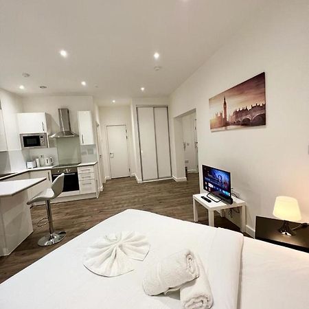 Alarabi Apartments-Studio Flat Croydon Extérieur photo