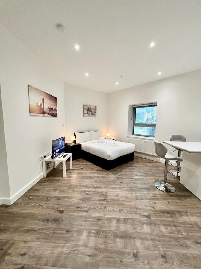 Alarabi Apartments-Studio Flat Croydon Extérieur photo